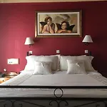 Kouros Otel
