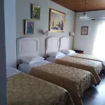 Kouros Otel