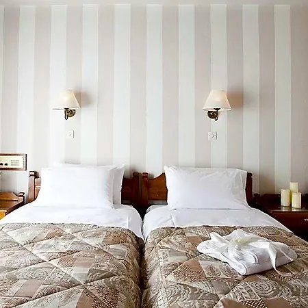 Kouros Otel Delphi